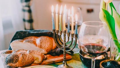 日本网民：高市早苗这一幕，令人感到夸张