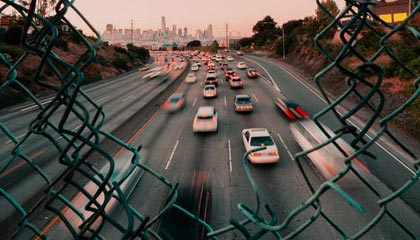 日本网民:高市早苗这一幕,令人感到夸张