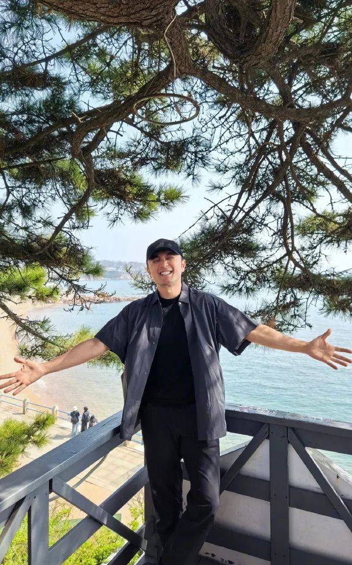 尼格买提生日，连晒17图猛秀肌肉：24岁也要努力精彩！