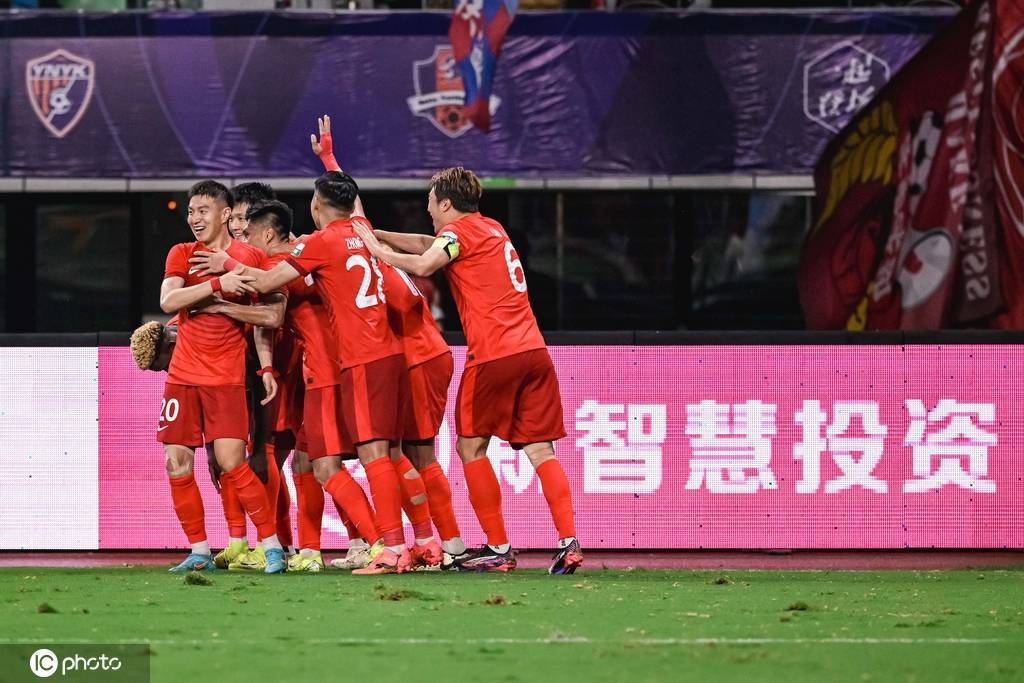 中超最佳阵容：法比奥连场造3球闪耀京鲁大战 成都3将送海港首败