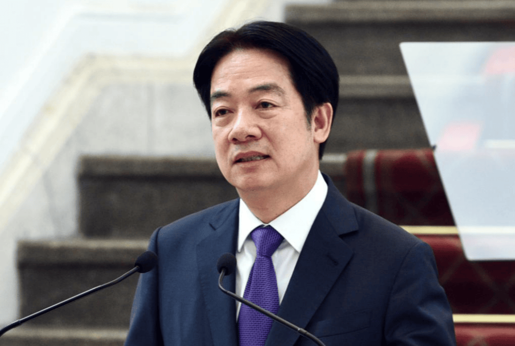 台北25万人集会声势浩大却失声，赖清德强势反制调整军方，解放军亦有大动作！