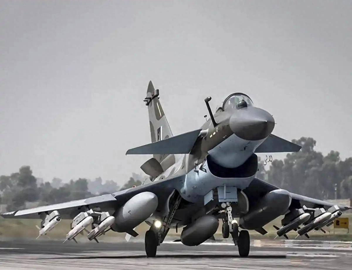 印度战忽工作很成功:巴铁8:0战绩没人信,法还想卖阵风给台湾省