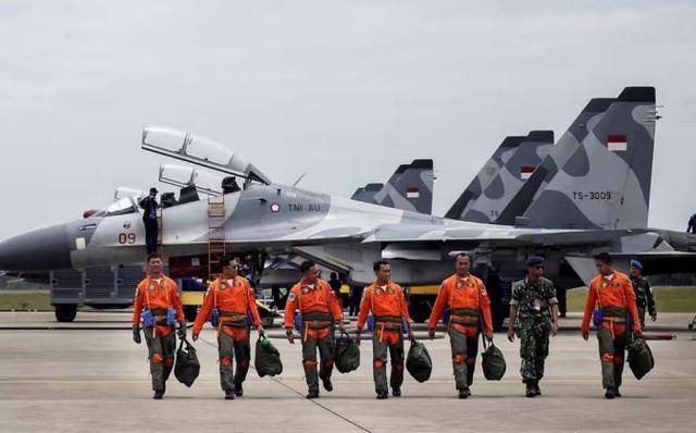 印尼官方首次透露!42架歼10C不是空穴来风,中国会点头吗