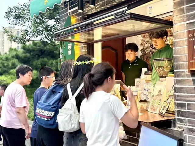 秋色满城 历下有约丨护城河畔美出圈!解锁历下限定秋日浪漫