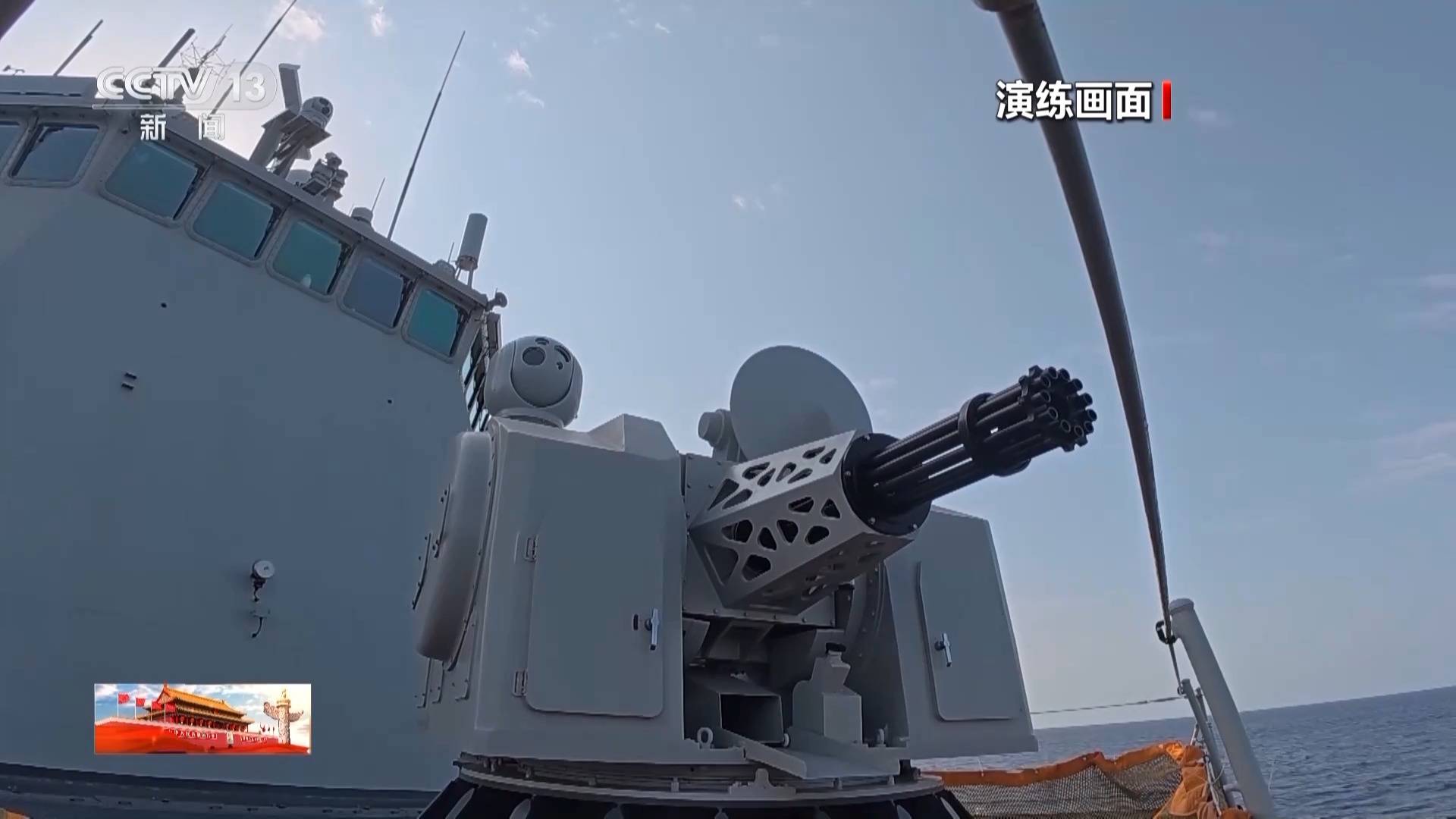 近距离看干扰弹发射瞬间!海军第47批护航编队开展多课目实战化训练
