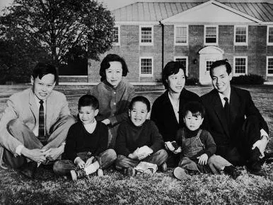 103岁杨振宁去世,象牙塔倒塌