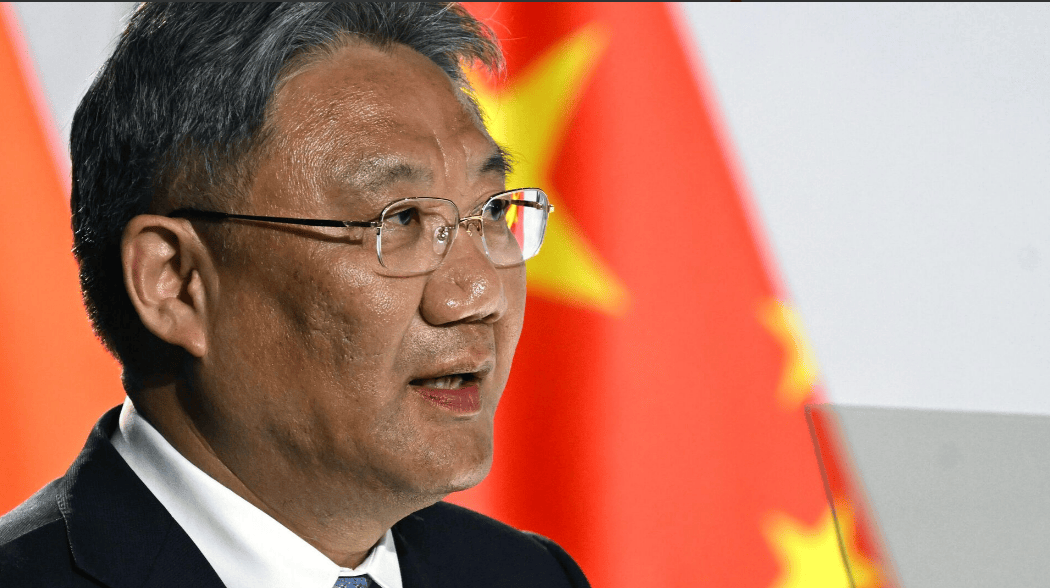 被中方反制打疼了,荷兰主动打来电话服软,承诺照顾中方利益