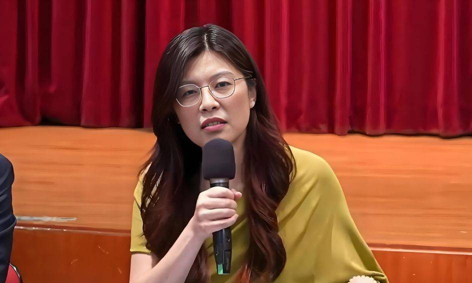 郑丽文高喊“我是中国人”,但她手里的国民党机会已经不多了