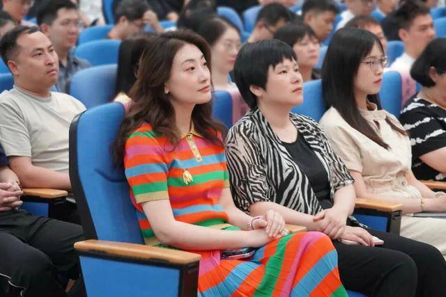 娃哈哈再现高层震动：宗馥莉心腹祝丽丹离职 另一关键助手正被调查