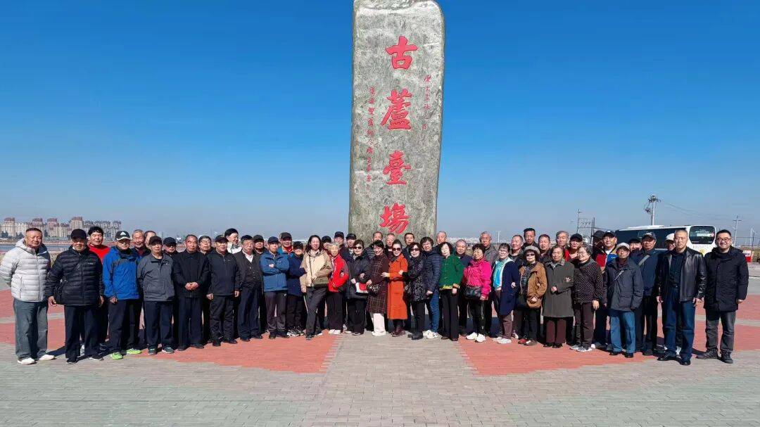 又是一年重阳日,情暖金秋映晚晴