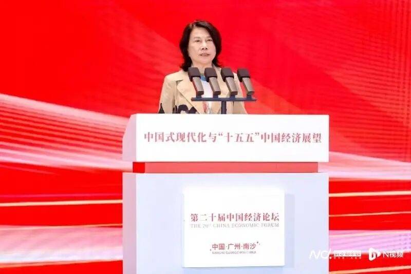 董明珠再谈玫瑰空调:还没有人将空调打造成艺术品;该空调售价最高3万多